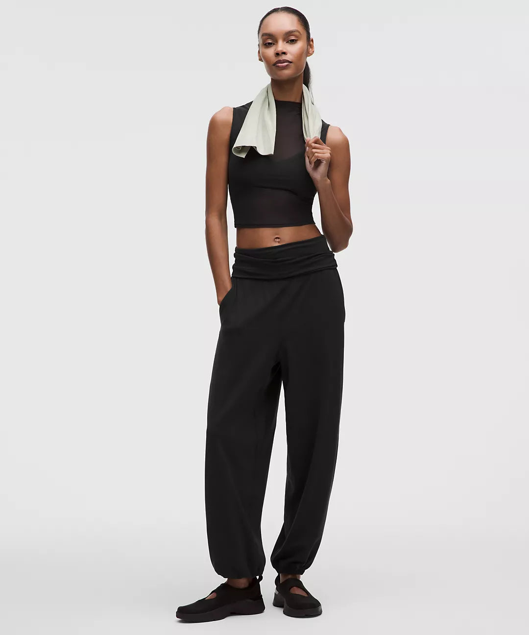 Align™ Foldover Relaxed Jogger Regular